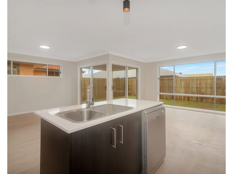 1A Lendrum Street, Newtown QLD 4350