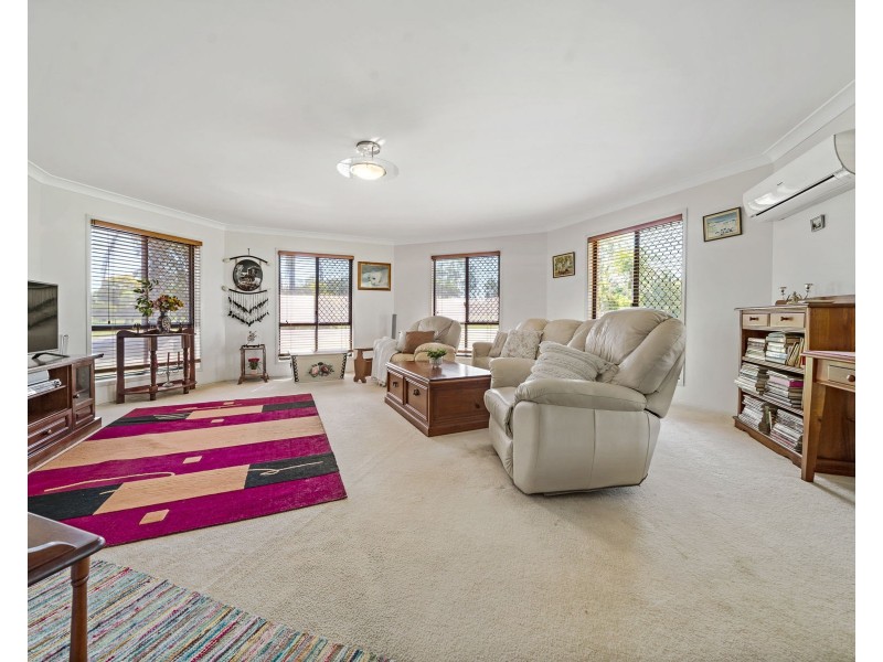18 Folbigg Court, Lake Clarendon QLD 4343