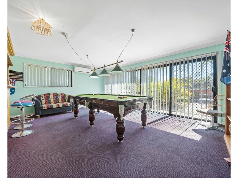 18 Folbigg Court, Lake Clarendon QLD 4343