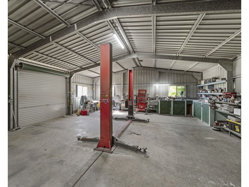 18 Folbigg Court, Lake Clarendon QLD 4343