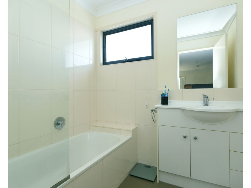 22/339 Spring Street, Kearneys Spring QLD 4350