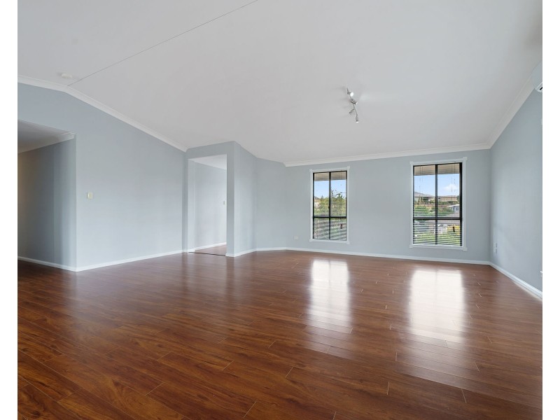 10 Eagle Street, Highfields QLD 4352