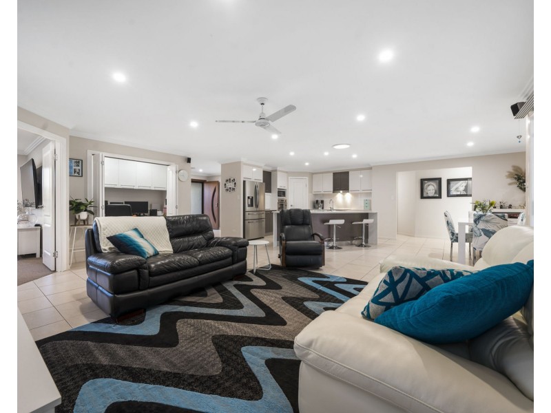 8 Whitman Street, Westbrook QLD 4350
