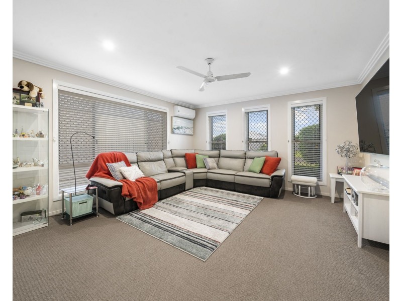 8 Whitman Street, Westbrook QLD 4350