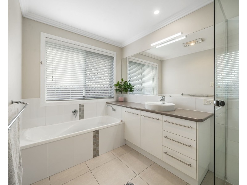 8 Whitman Street, Westbrook QLD 4350