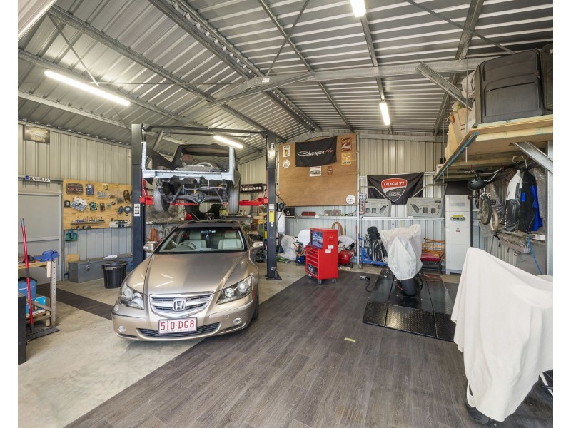 8 Whitman Street, Westbrook QLD 4350