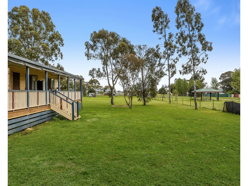 18 Harrow Street, Cambooya QLD 4358