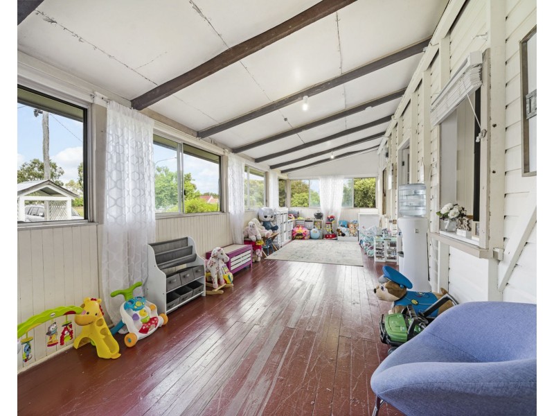 24 Eton Street, Cambooya QLD 4358