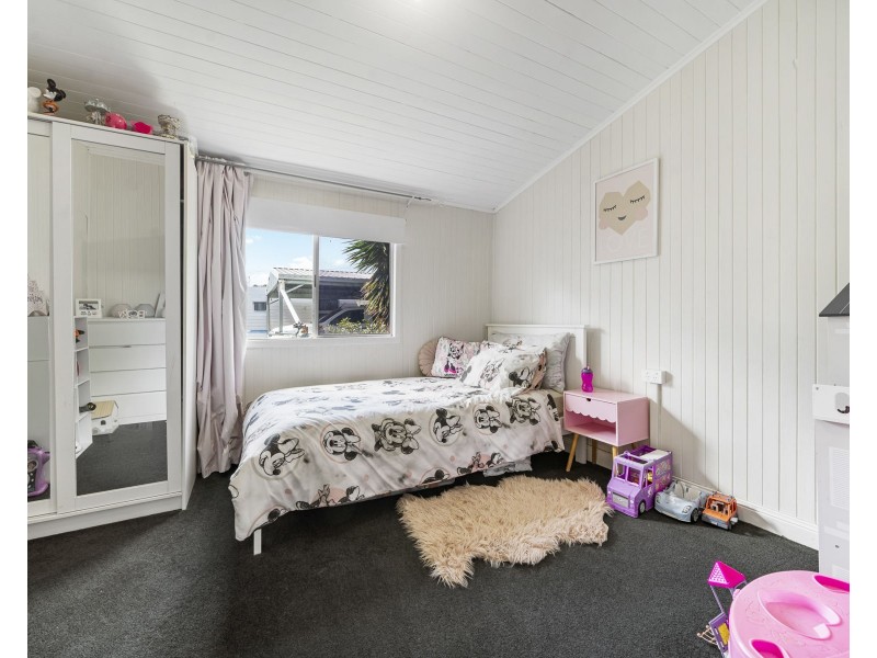 24 Eton Street, Cambooya QLD 4358