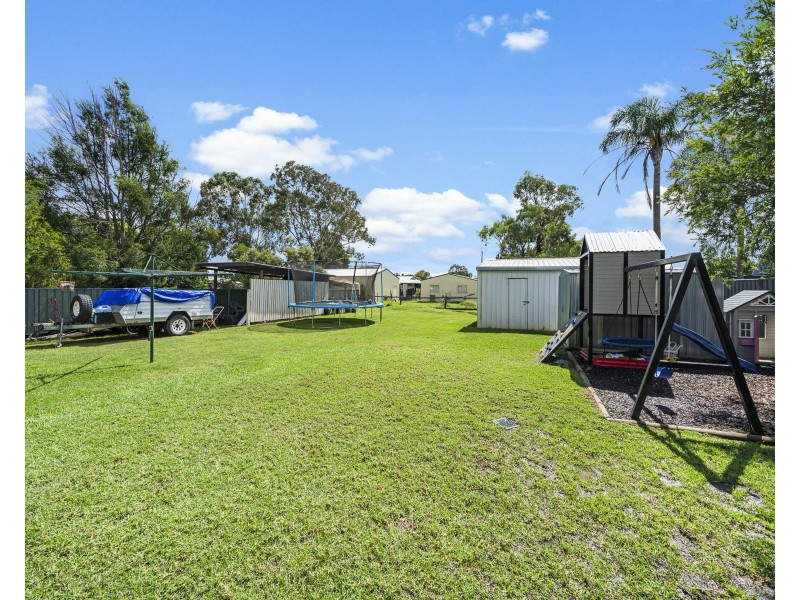 24 Eton Street, Cambooya QLD 4358