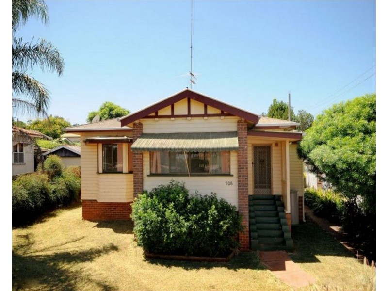 108 Ruthven Street, Harlaxton QLD 4350