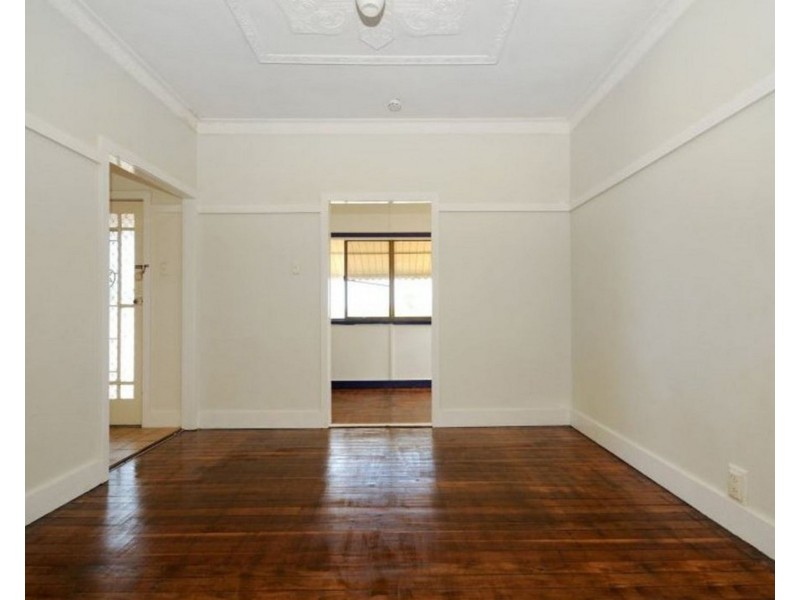 108 Ruthven Street, Harlaxton QLD 4350