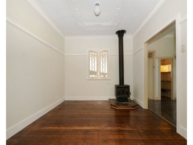 108 Ruthven Street, Harlaxton QLD 4350