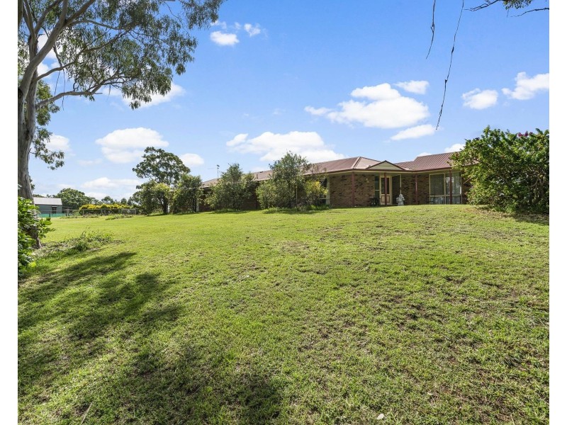 1 Sylvia Court, Vale View QLD 4352