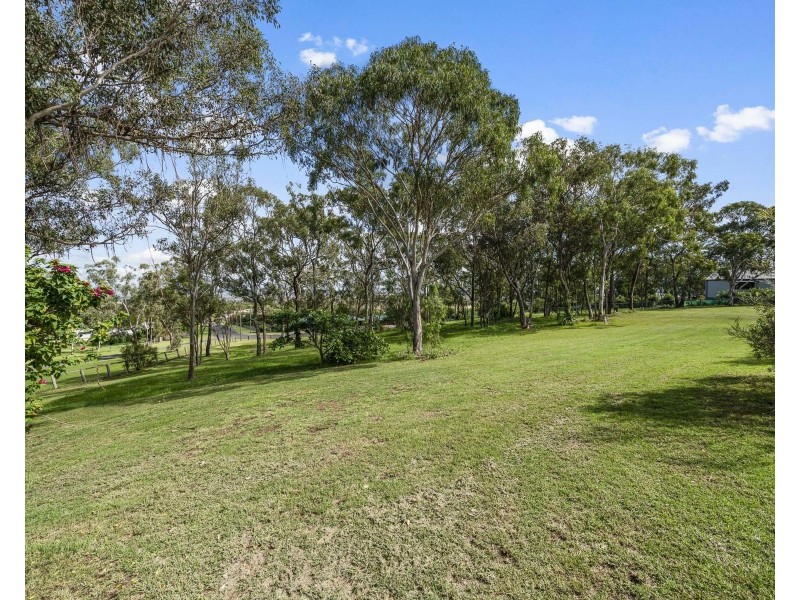 1 Sylvia Court, Vale View QLD 4352