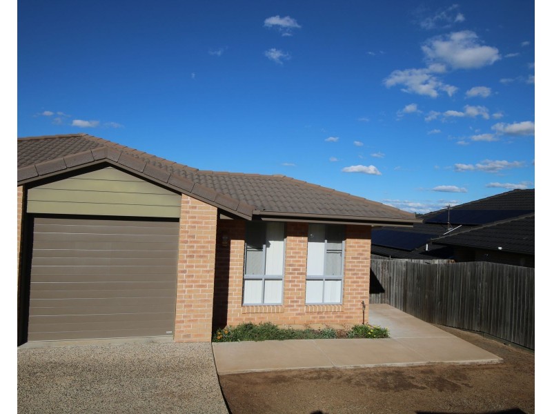 1/13 Alpine Court, Cranley QLD 4350