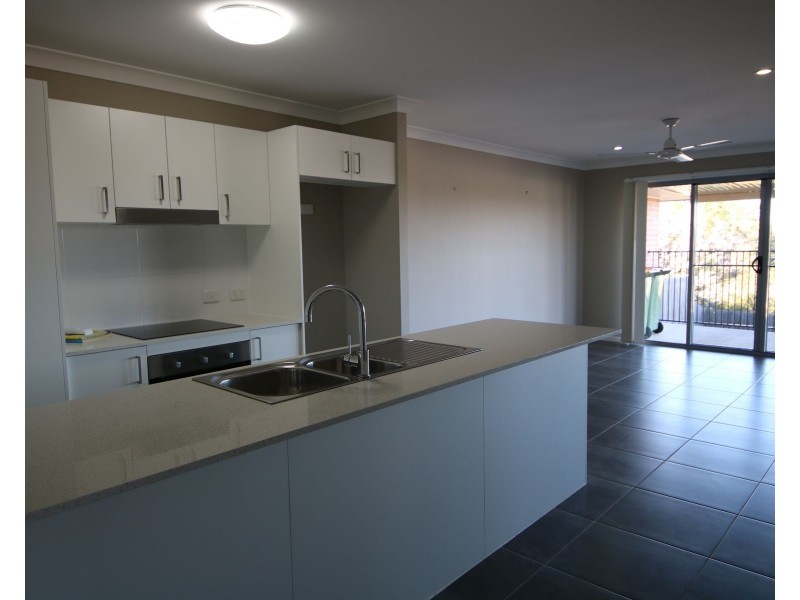 1/13 Alpine Court, Cranley QLD 4350