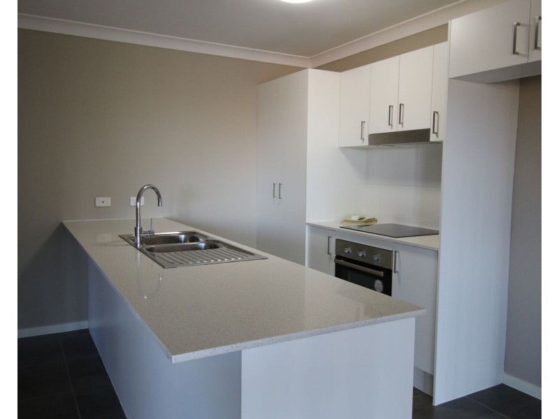 1/13 Alpine Court, Cranley QLD 4350