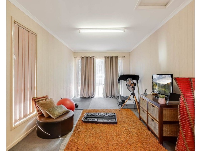 34 Gainsborough Drive, Glenvale QLD 4350