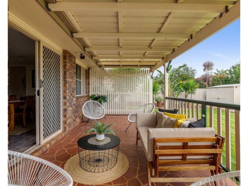 34 Gainsborough Drive, Glenvale QLD 4350