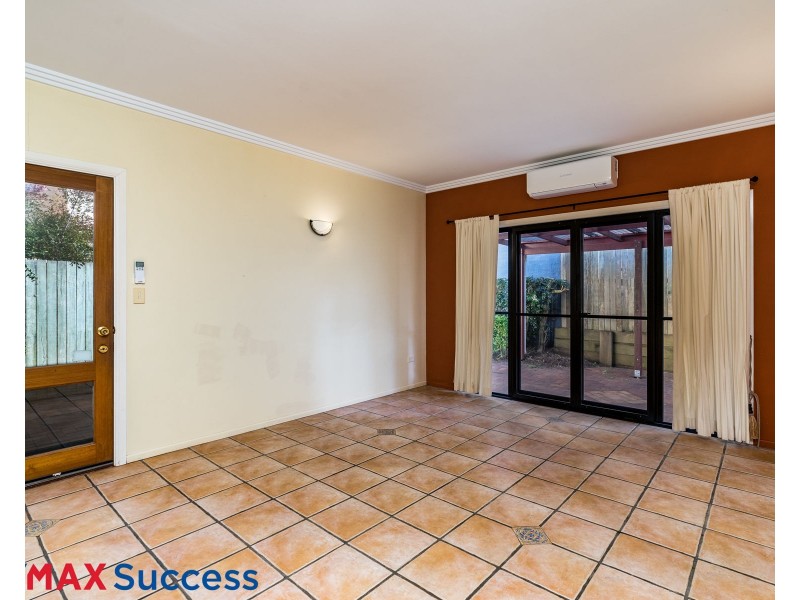 43 Lydwin Crescent, East Toowoomba QLD 4350