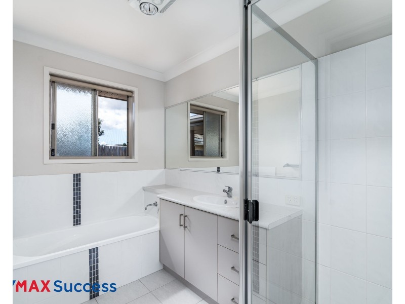 11 Balaroo Drive, Glenvale QLD 4350