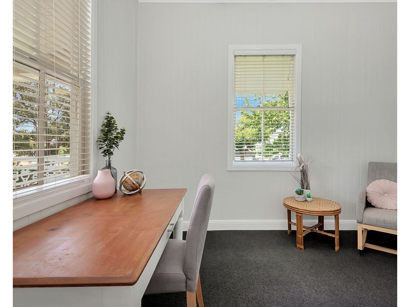 24 Seaton Street, South Toowoomba QLD 4350