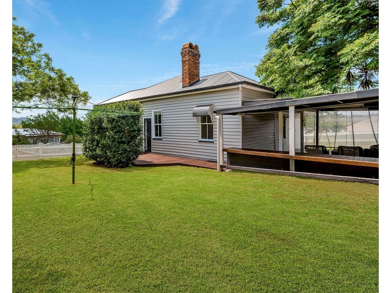 24 Seaton Street, South Toowoomba QLD 4350