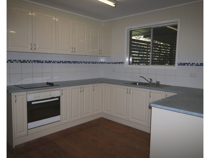 27 Challenor Street, Rockville QLD 4350