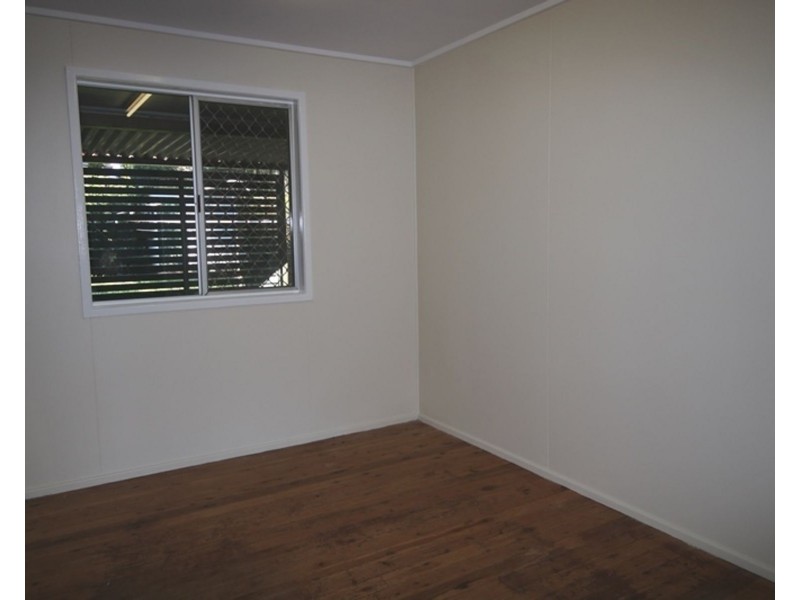 27 Challenor Street, Rockville QLD 4350