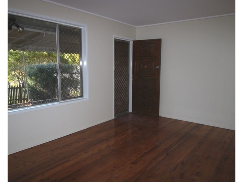 27 Challenor Street, Rockville QLD 4350