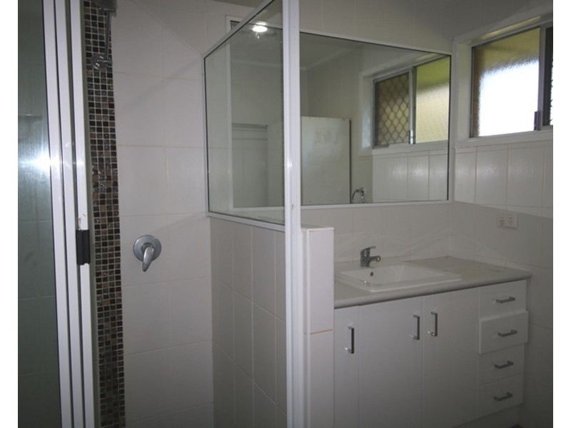 27 Challenor Street, Rockville QLD 4350