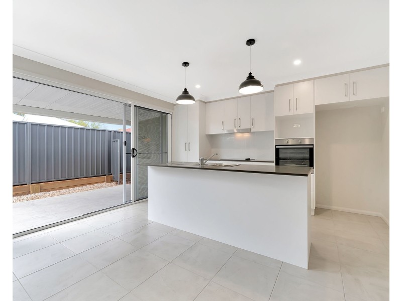 2/48 Cranley Street, South Toowoomba QLD 4350