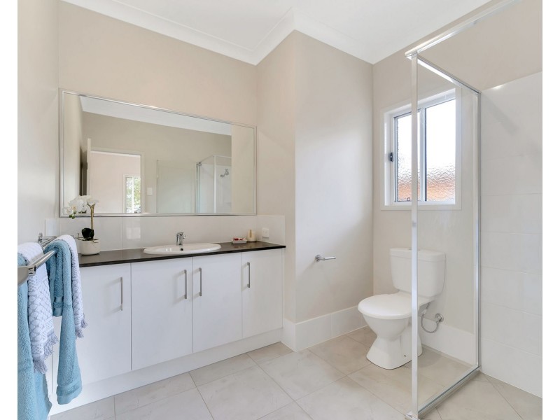 2/48 Cranley Street, South Toowoomba QLD 4350