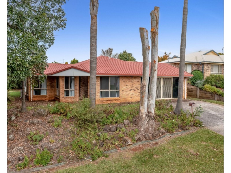 2 Danica Court, Kearneys Spring QLD 4350