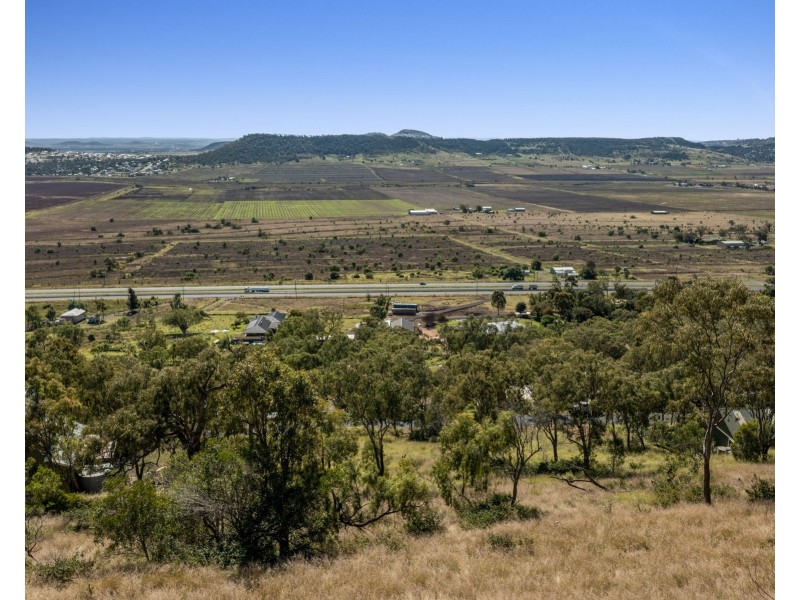 14 Linora Drive, Gowrie Mountain QLD 4350