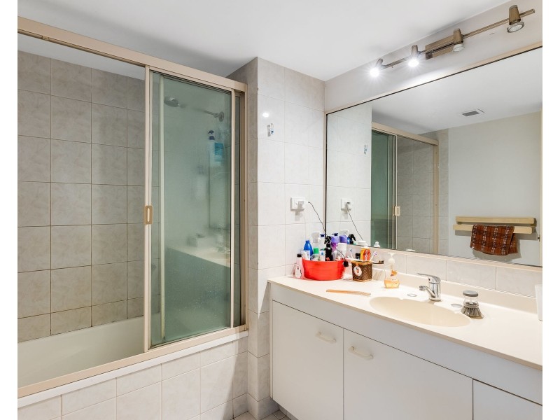 21/367 Margaret Street, Newtown QLD 4350