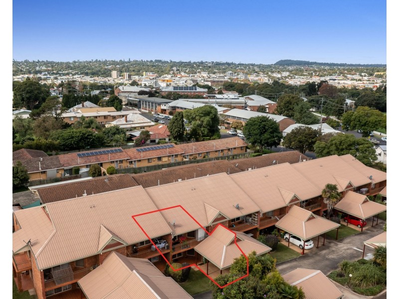 21/367 Margaret Street, Newtown QLD 4350