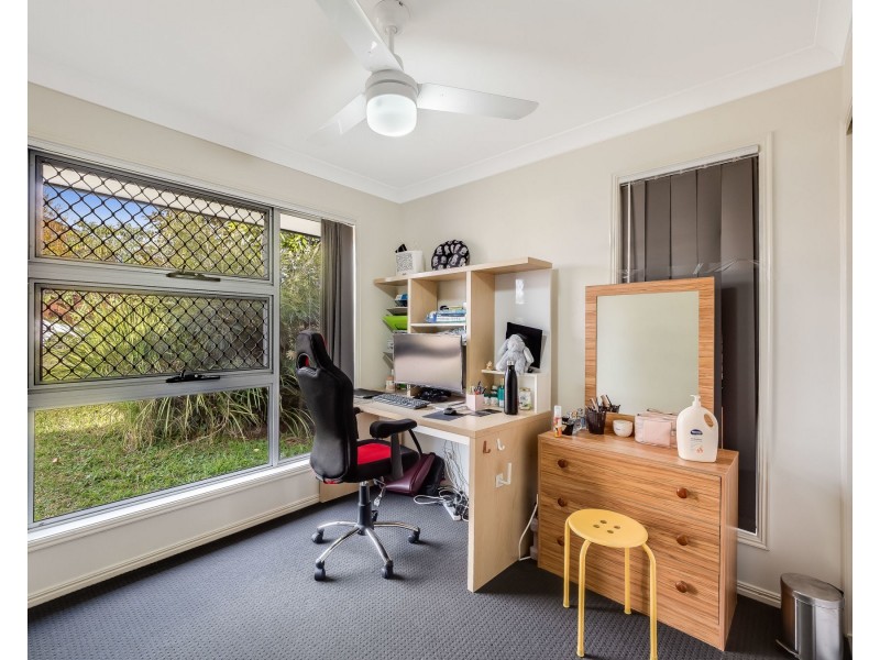 27 Carlin Street, Glenvale QLD 4350