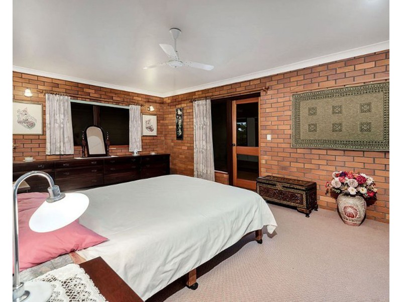5 Scenic Crescent, Blue Mountain Heights QLD 4350