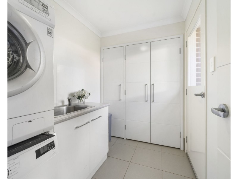 4/440 Hume Street, Middle Ridge QLD 4350