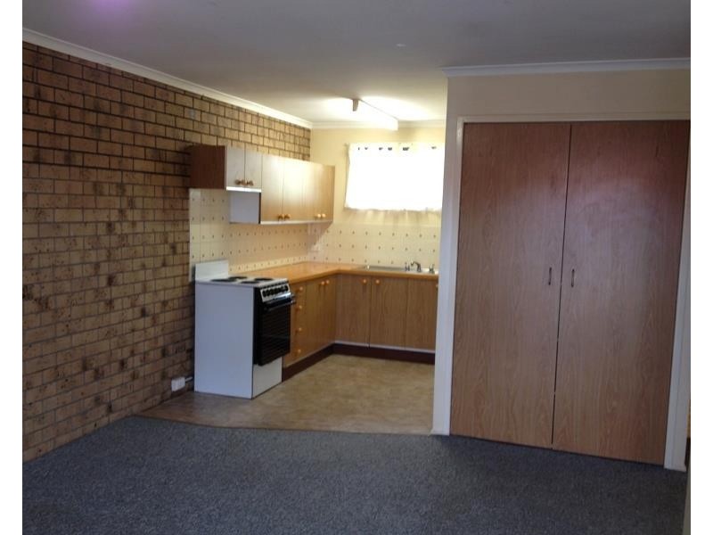 4/10 Phillip St, East Toowoomba QLD 4350