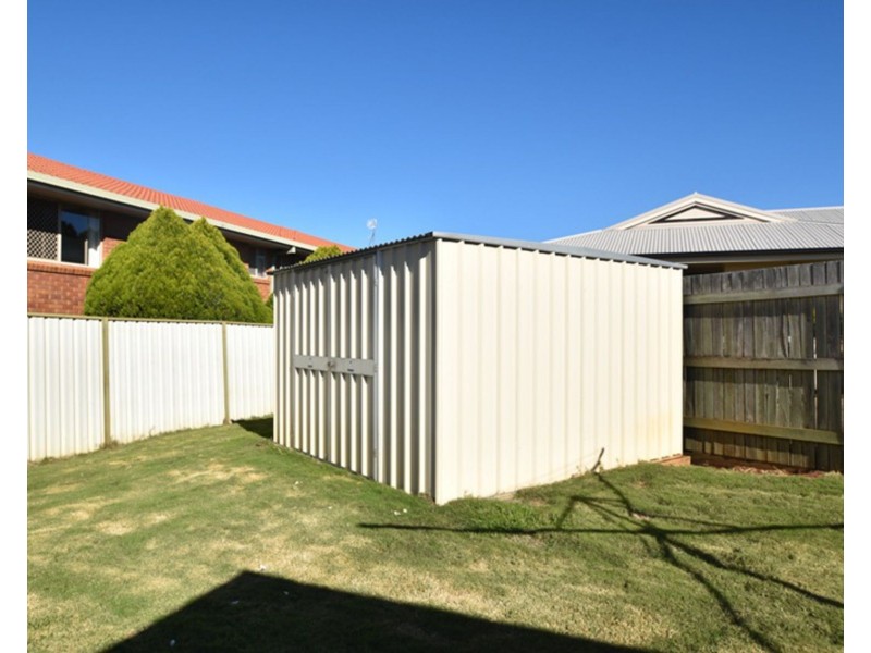 6 Mason Court, Kearneys Spring QLD 4350
