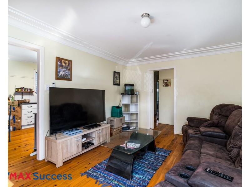 6 Nuss Street, Wilsonton QLD 4350