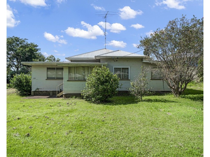 232 Geddes Street, Centenary Heights QLD 4350