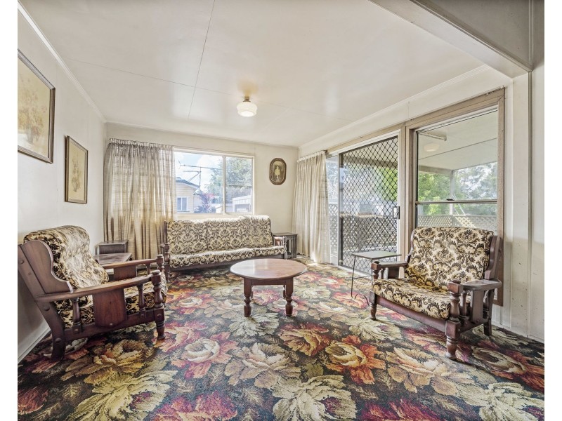 232 Geddes Street, Centenary Heights QLD 4350