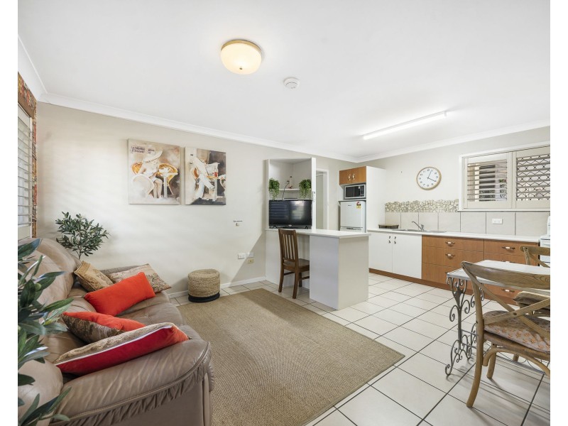203-205 North Street, Rockville QLD 4350