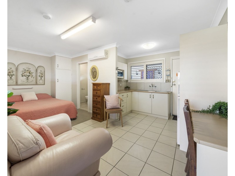 203-205 North Street, Rockville QLD 4350