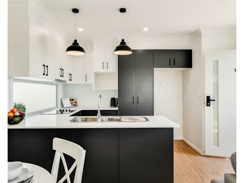 1/316 Stenner Street, Middle Ridge QLD 4350
