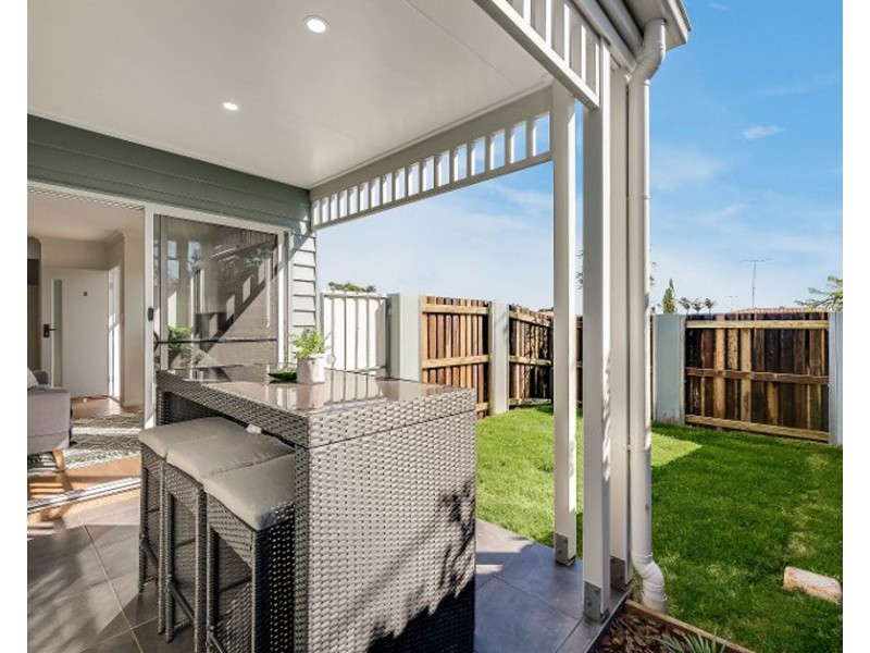 1/316 Stenner Street, Middle Ridge QLD 4350